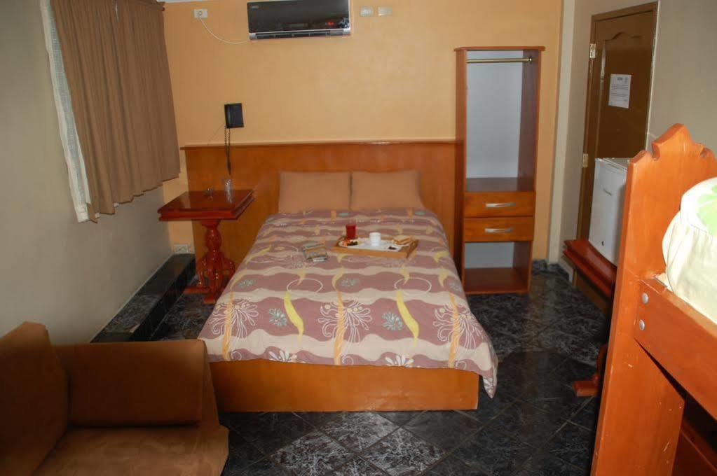 Hotel Ciudad Latin Palace Guayaquil Esterno foto