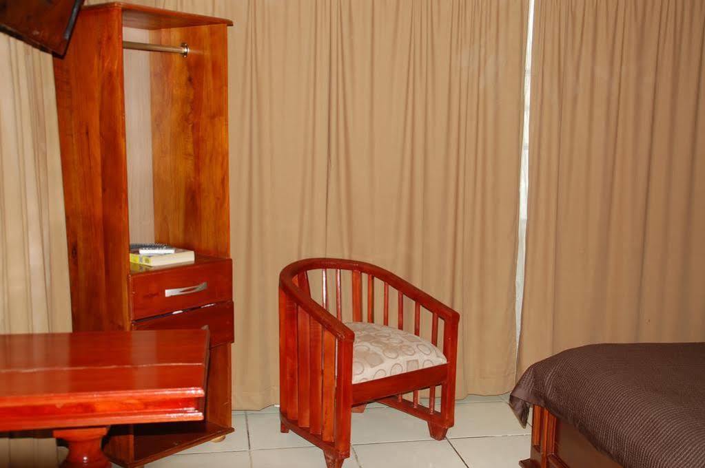 Hotel Ciudad Latin Palace Guayaquil Esterno foto